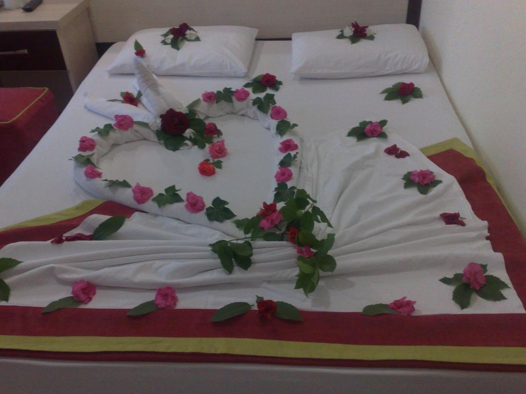 Hotel Palmiye Side Bagian luar foto
